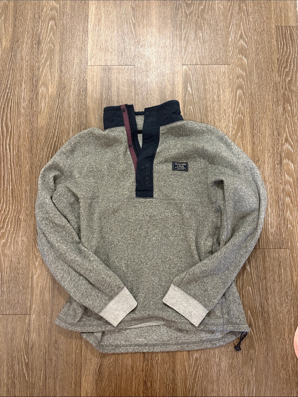 Abercrombie Men's Quarter-Placket Heather Gray Pullover Sweater
